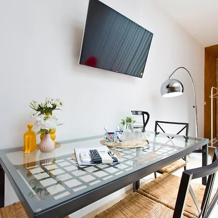 100 Contos B&B