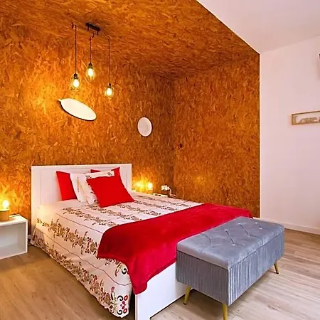 100 Contos 3* Oporto
