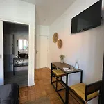 100 Contos Bed and Breakfast