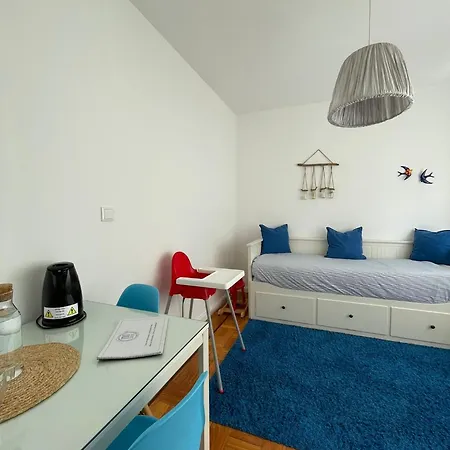 Bed and Breakfast 100 Contos 3*