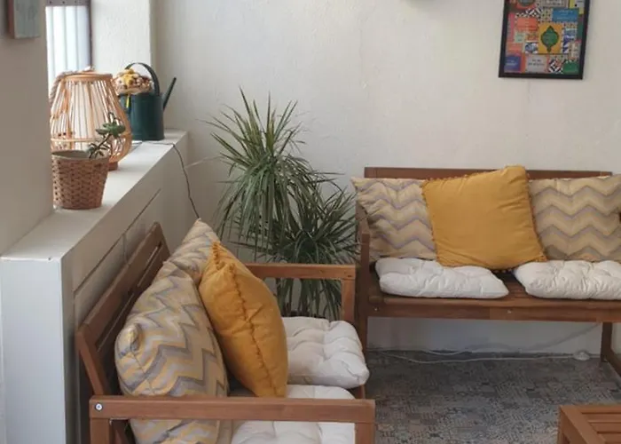 100 Contos Couette-café 3*